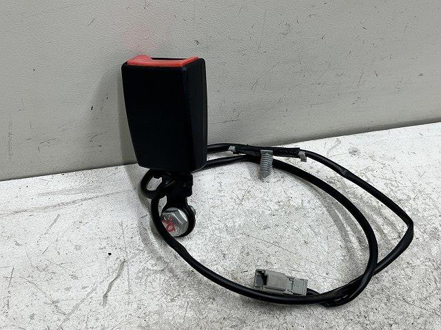 【中古】中古部品 フィアット 500 31209 シートベルト 【3310070100-0000Y0765777151】