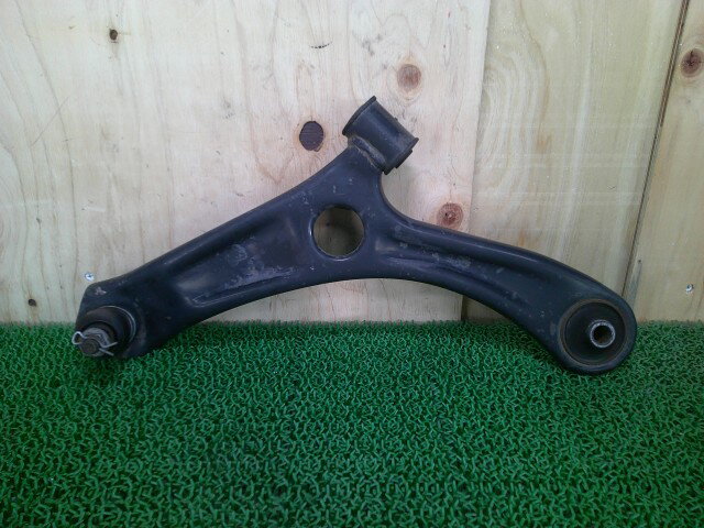 【中古】中古部品 ワゴンR MH23S 左フロントロアアーム 【3330660100-000025326651740】
