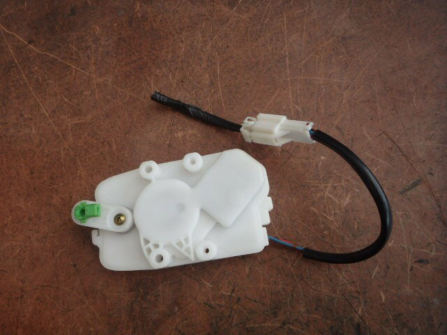 【中古】中古部品 eKワゴン H81W トランク・バックドアロックソレノイド 【3331010800-000023522164590】