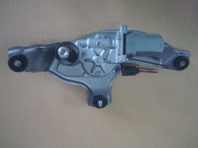 【中古】中古部品 プレマシー CWFFW リアワイパーモーター 【3340220100-000225065561700】