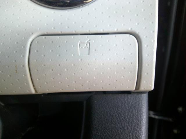 【中古】中古部品 MRワゴン MF33S ドリンクホルダー 【3340030100-180690000070230】