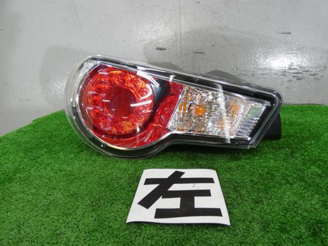 【中古】中古部品 BRZ ZC6 左テールランプ 【3260250000-000025123915600】