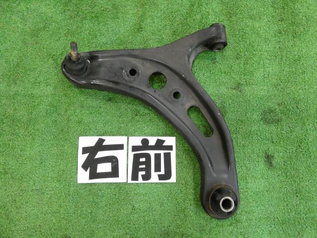 【中古】中古部品 BRZ ZC6 右フロントロアアーム 【3260250000-000025123951720】