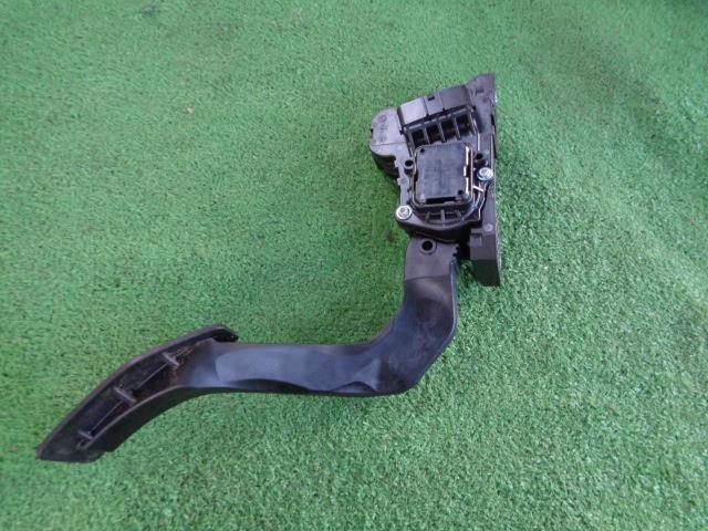 【中古】中古部品 モコ MG33S ペダル 【3340030100-684089000077500】