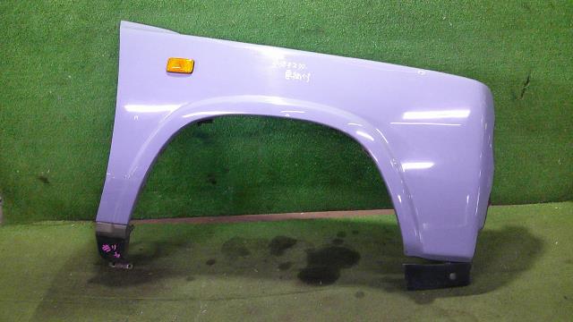 【中古】中古部品 ラシーン RHNB14 右フロントフェンダー 【3500080000-250524000310600】