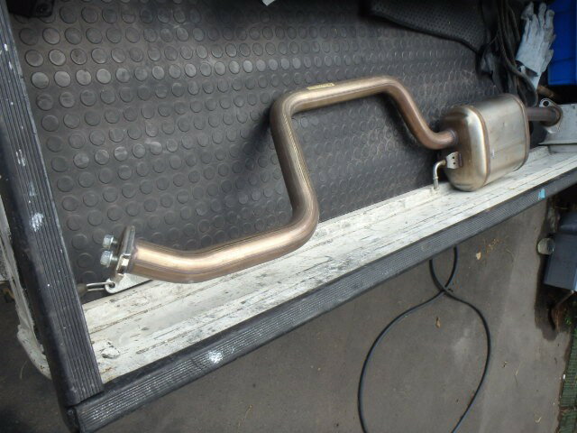 【中古】中古部品 ジムニーシエラ JB74W エキゾーストセンターマフラー 【3331010800-000023556522300】