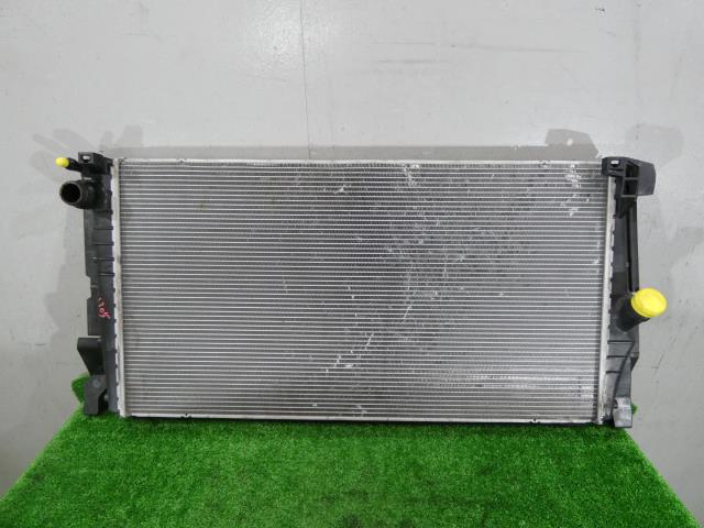 【中古】中古部品 BMW 2シリーズ 2D15 ラジエータ 【3260250000-000025130520400】