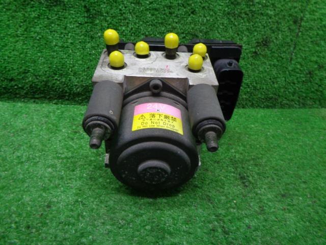 【中古】中古部品 アトラス AKR81AN ABSアクチュエーター 【3330160100-000025051642500】