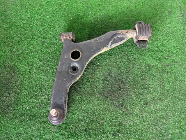 【中古】中古部品 NV100クリッパー U71V 左フロントロアアーム 【3310080100-231030000151740】