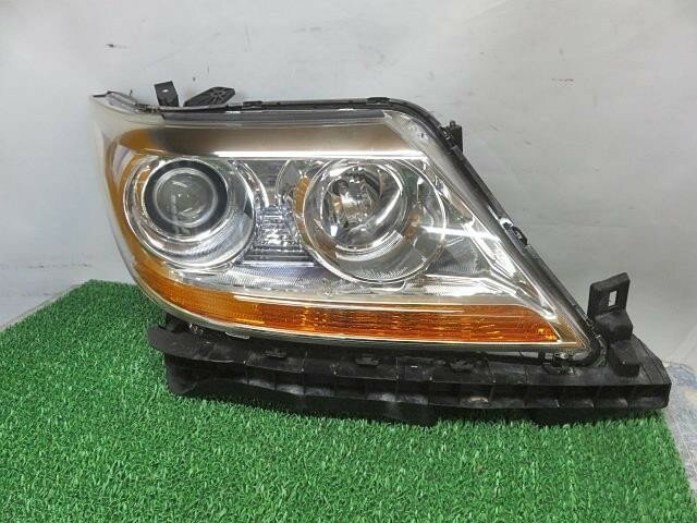 【中古】中古部品 エリシオン RR2 右ヘッドランプ 【3330380100-000032032110800】