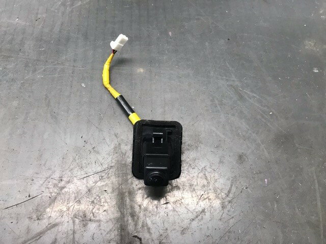 【中古】中古部品 フーガ HY51 カメラ 【3330530100-000005438815850】