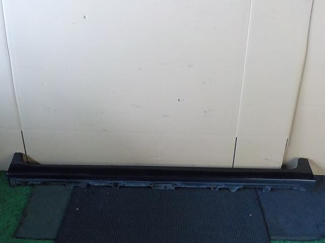 【中古】中古部品 キューブ Z12 右サイドステップ 【3260200000-250919000213700】