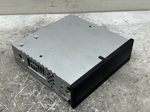 【中古】中古部品 VW ポロ AWDKL カーナビゲーション 【3310070100-000090774061310】