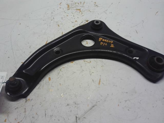 【中古】中古部品 ノート E12 左フロントロアアーム 【3310160100-000004462451740】