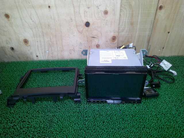 【中古】中古部品 アルファード ANH20W カーナビゲーション 【3330660100-000024327661310】