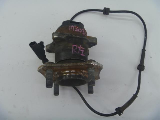 【中古】中古部品 ティーダ ラティオ SC11 リアハブ 【3310250100-001385193244470】