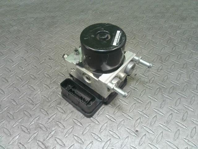 【中古】中古部品 レガシィ BR9 ABSアクチュエーター 【3330990700-202505001642500】