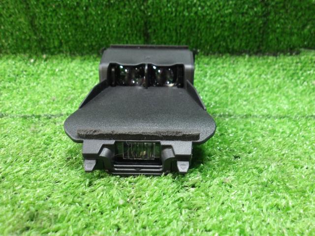 【中古】中古部品 デミオ DJ3AS カメラ 【3330420100-250917000215850】