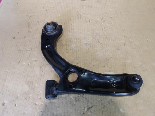 【中古】中古部品 タント LA600S 左フロントロアアーム 【3340220100-000226060151741】
