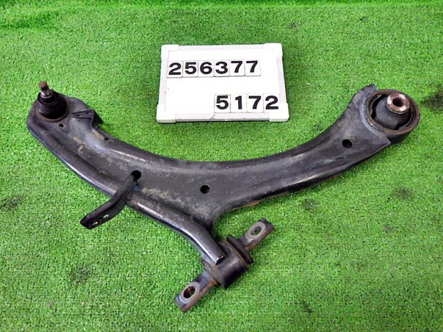 【中古】中古部品 ステップワゴン RK5 右フロントロアアーム 【3330890100-000025637751720】