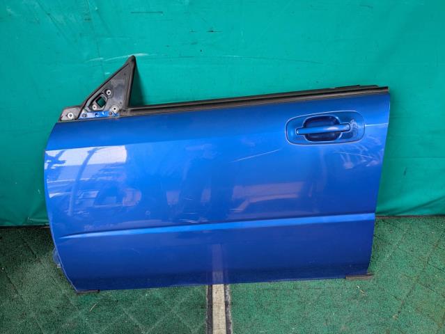【中古】中古部品 インプレッサ GG2 左フロントドア 【3310080100-250625000113200】
