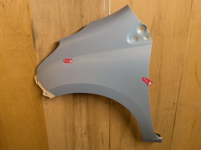 【中古】中古部品 キャロル HB25S 左フロントフェンダー 【3310550000-250904001910700】