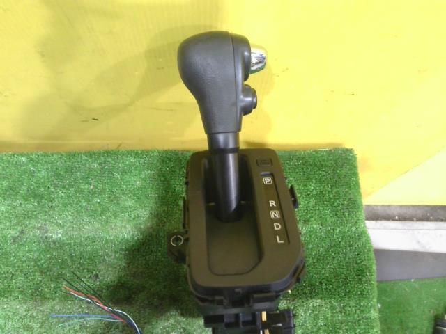 【中古】中古部品 ソリオ MA27S シフトレバー 【3331010600-250924000437850】