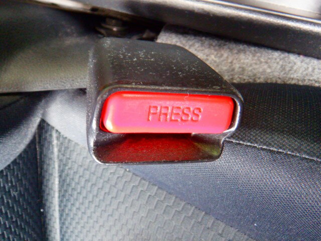 【中古】中古部品 マーチ K13 シートベルト 【3340140100-000025239277150】