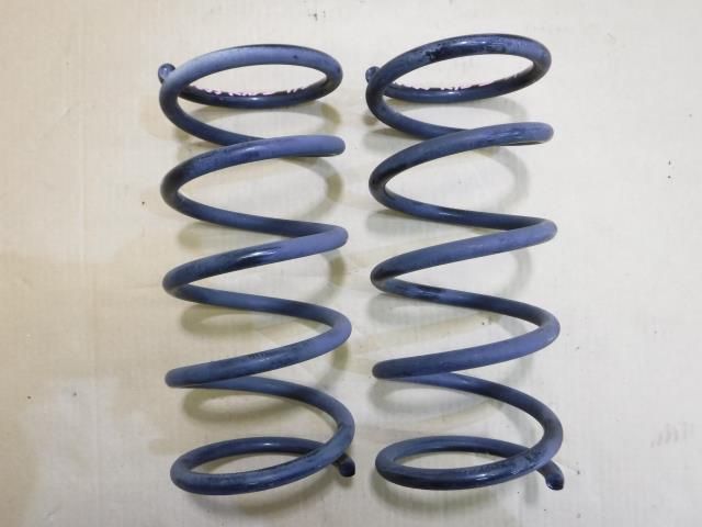 【中古】中古部品 ハイゼットアトレ S220G リアスプリングセット 【3310250100-001549036851400】