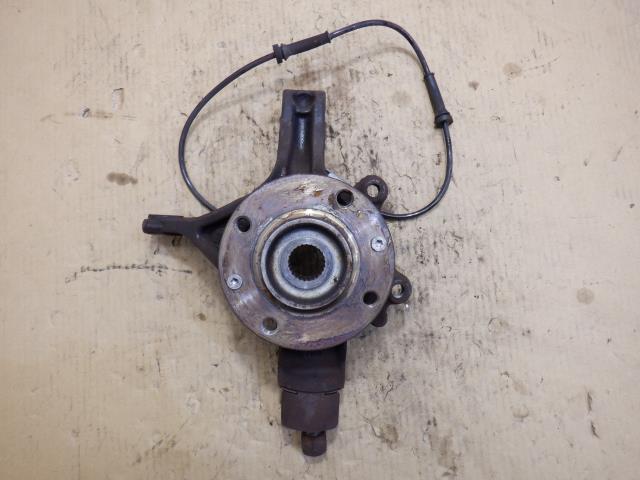 【中古】中古部品 シトロエン C4 B5RFJ 右フロントナックルハブ 【3310250100-000213037344310】