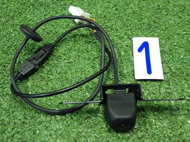 【中古】中古部品 ハリアー ZSU60W カメラ 【3330200100-242906000015850】