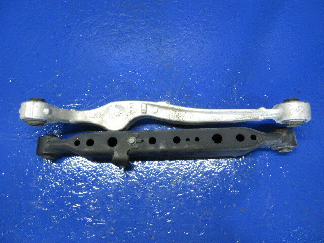 【中古】中古部品 エクストレイル T32 左リアロアアーム 【3310270100-000015020451840】