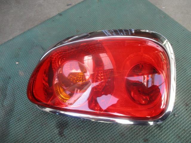 【中古】中古部品 BMW ミニ ZA16 右テールランプ 【3310190100-000255008315500】