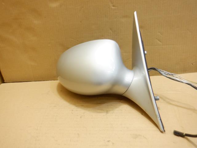 【中古】中古部品 BMW 3シリーズ AL19 右サイドミラー 【3310250100-001702645213500】