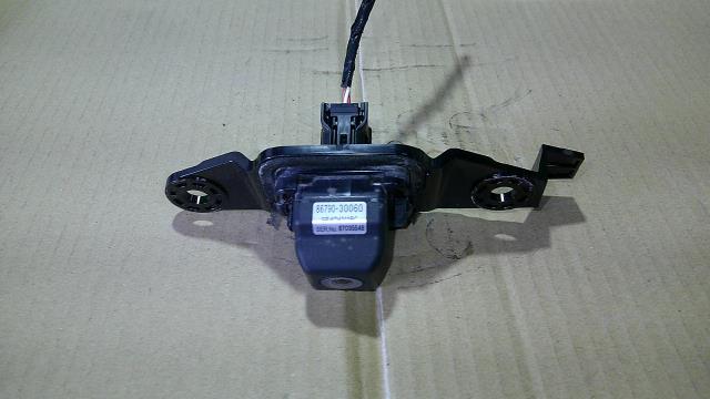 【中古】中古部品 クラウン GRS200 カメラ 【3500080000-250607000315850】