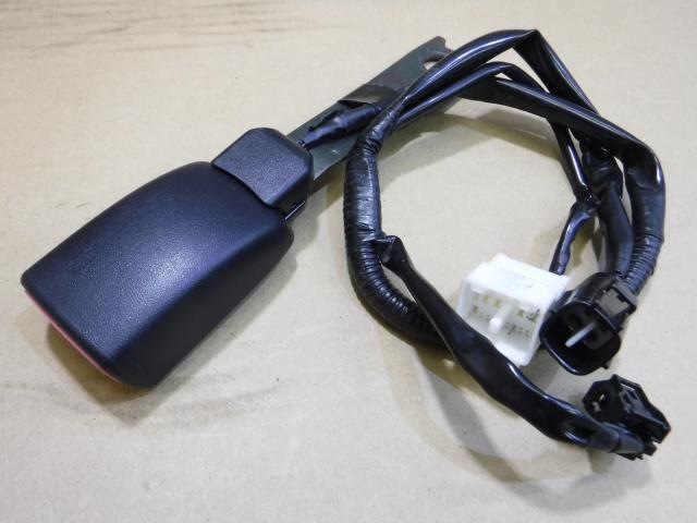 【中古】中古部品 クルーガー ACU25W シートベルト 【3310250100-001566569477150】