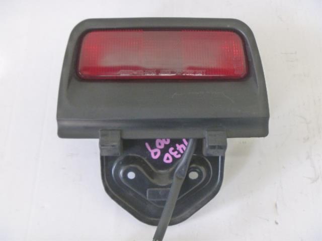 メーカー トヨタ 車名 デュエット 型式類別 11187-0004 グレード 1000 1.0V クラッシク 認定型式 UA-M100A 車両タイプ 5ドアハッチバック 年式 H14/5 シフト 駆動 通称型式 エンジン型式 EJ-VE ミッション型式 アクスル型式 車体色 パールホワイトI 車体色No W16 トリム色No GVS6 走行距離(Km) 90,000 メーカー純正品番 81570-97402 部品メーカー品番 286-51255 保証 0ヶ月/0km 付加情報 アカ; バルブ式; コイト286-51255：ステー・カバー付レンズ・カバーにコキズ多少程度 商品情報 ※純正番号およびモデル番号は参考としてください。※リビルト部品を購入される際のお願い【再生部品】と表示されているものをリビルト部品と呼んでいます。リビルト部品の場合には、交換時に取り外した部品をご返却していただく場合があります。詳しくはこちら※大物商品(ドア・ボンネット・バンパー等)は個人宅への配送ができない場合がございます。その場合、最寄りの配送業者支店止め等の対応となりますので、あらかじめご了承ください。 ページ上部へ【中古】中古部品 デュエット M100A その他 ランプ類 【3310250100-001066536769200】