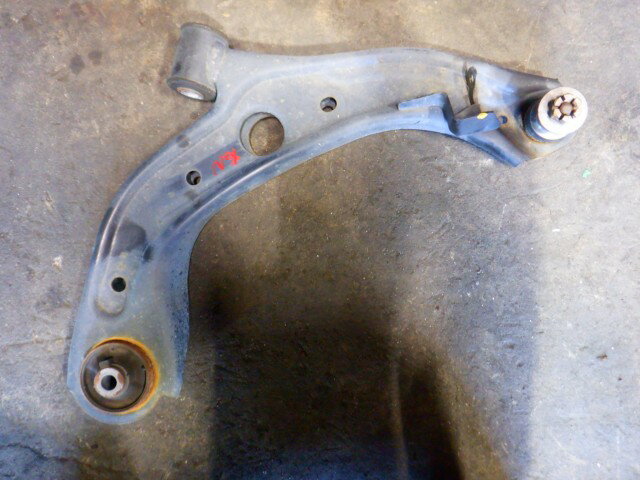 【中古】中古部品 N-BOX JF3 右フロントロアアーム 【3340140100-000025114151720】