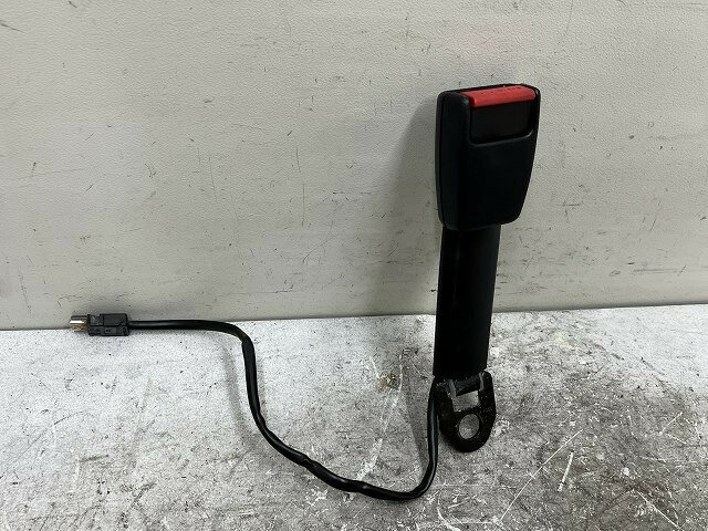 【中古】中古部品 ポルシェ 928 928 シートベルト 【3310070100-000073042577150】
