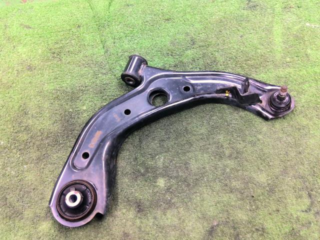 【中古】中古部品 N−BOX JF3 右フロントロアアーム 【3310200100-000022176451720】