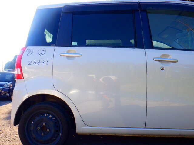 【中古】中古部品 タントエグゼ L455S 右リアドア 【3340140100-000025247913300】
