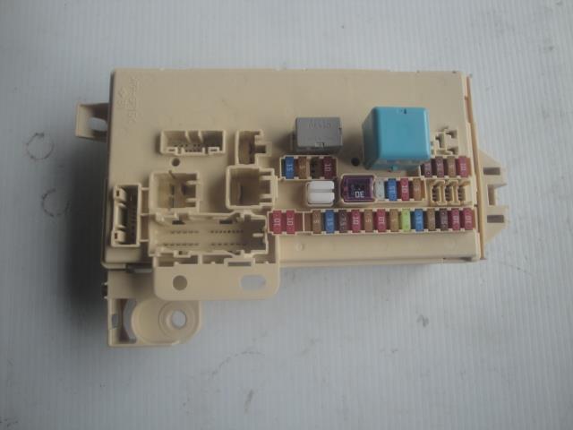 【中古】中古部品 ミライース LA300S ヒューズボックス 【3100430000-251008000167800】