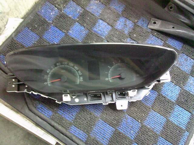【中古】中古部品 ラクティス NCP105 スピードメーター 【3330220100-251003000261400】