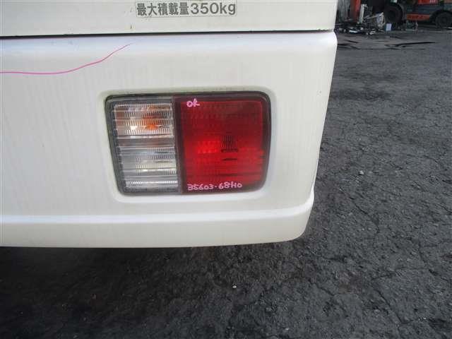 【中古】中古部品 エブリィ DA64V 右テールランプ 【3500080000-250929000515500】