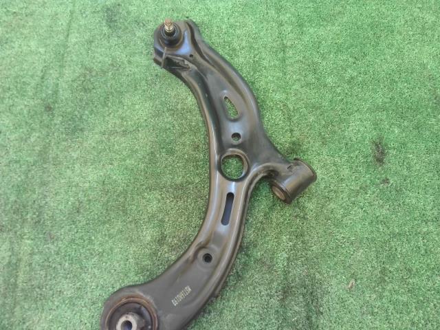 【中古】中古部品 N−VAN JJ1 左フロントロアアーム 【3260240000-251007000451740】