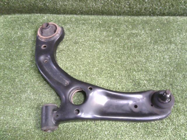 【中古】中古部品 タント LA610S 左フロントロアアーム 【3260300000-251009000151740】