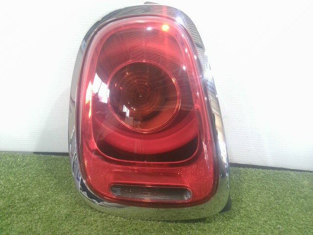 【中古】中古部品 BMW ミニ XM20 左テールランプ 【3310090100-202509058215600】