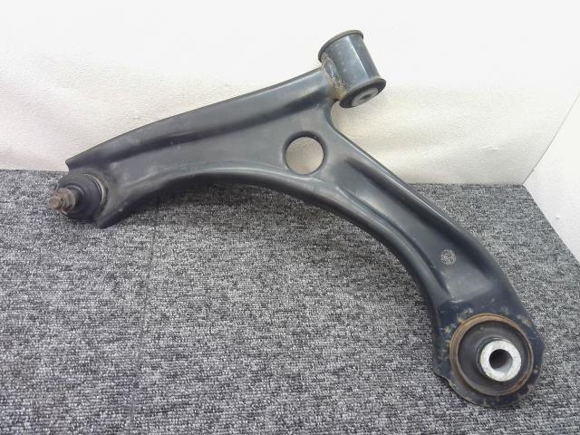 【中古】中古部品 ラパン HE33S 左フロントロアアーム 【3310550000-251003000351740】