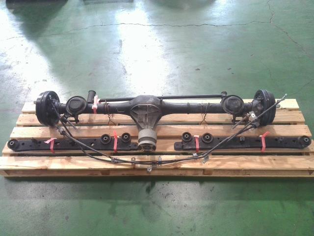 【中古】中古部品 ミラ L285V リアアクスルホーシング 【3330900100-000025128241200】