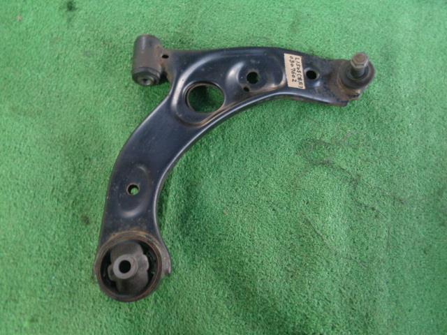 【中古】中古部品 ムーヴ L150S 右フロントロアアーム 【3340030100-030760200051720】